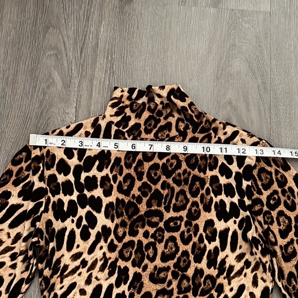 FashionNova - Picture 4 of 10